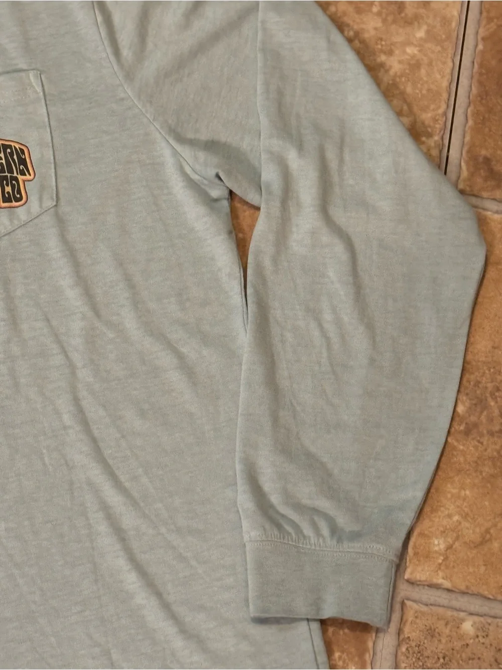 The Southern Shirt Co. long sleeve light weight light blue L/S tshirt men XL